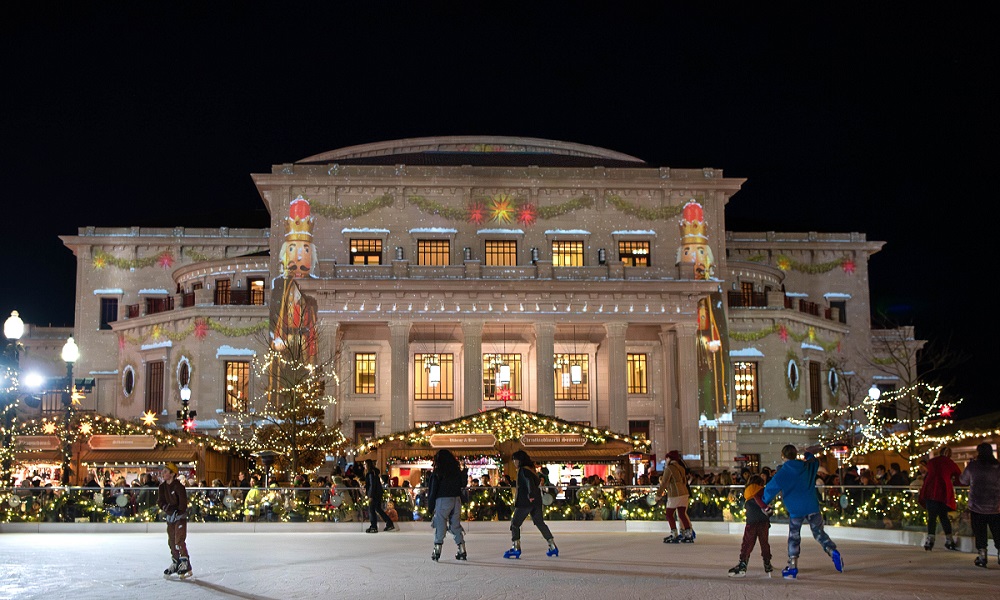 Christkindlmarkt Opening Day Holiday at Carter Green Palladium Carmel Indiana